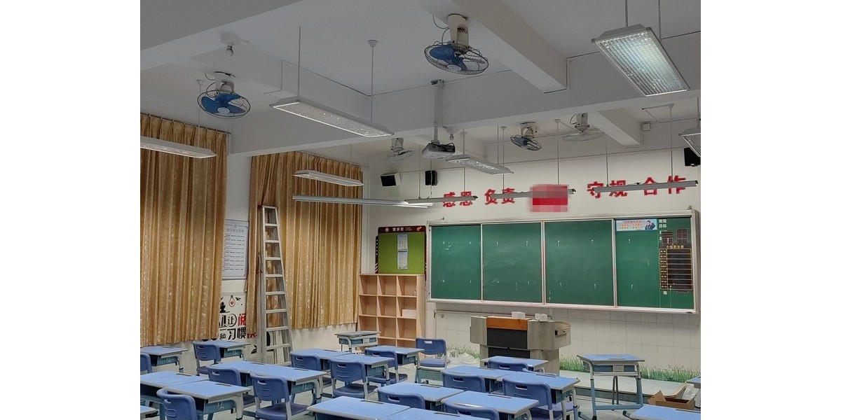 案例｜岑松江夫人外國(guó)語(yǔ)學(xué)校護(hù)眼教室燈改造完畢，教室優(yōu)質(zhì)照明光環(huán)境開(kāi)啟學(xué)生新的學(xué)期