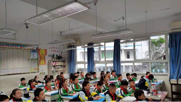 案例｜重慶市豐都縣第一小學(xué)教室照明改造，呵護(hù)學(xué)生視力健康